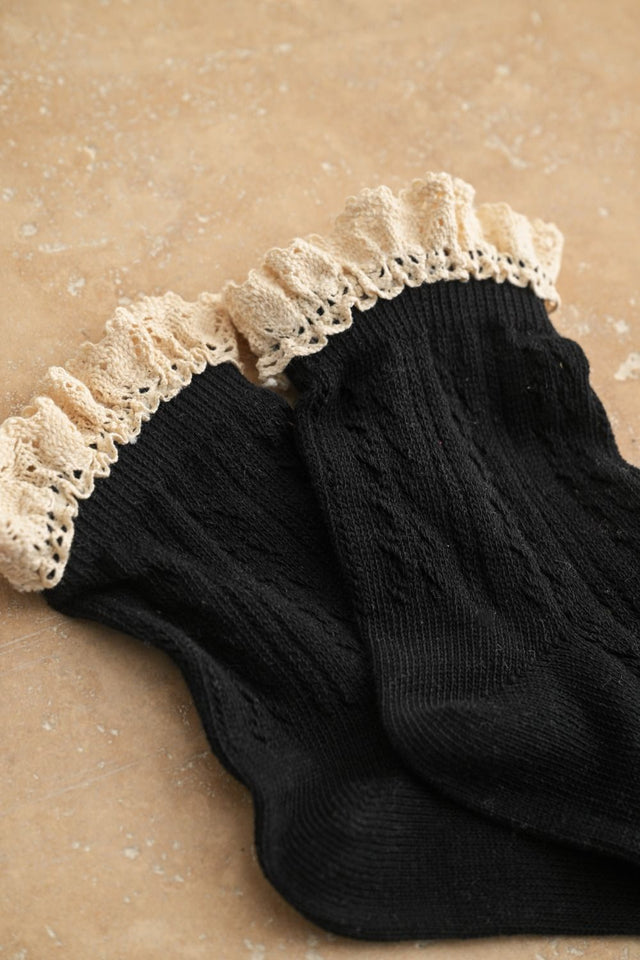 NET POINTELLE WITH CROCHET TRIM SOCKS