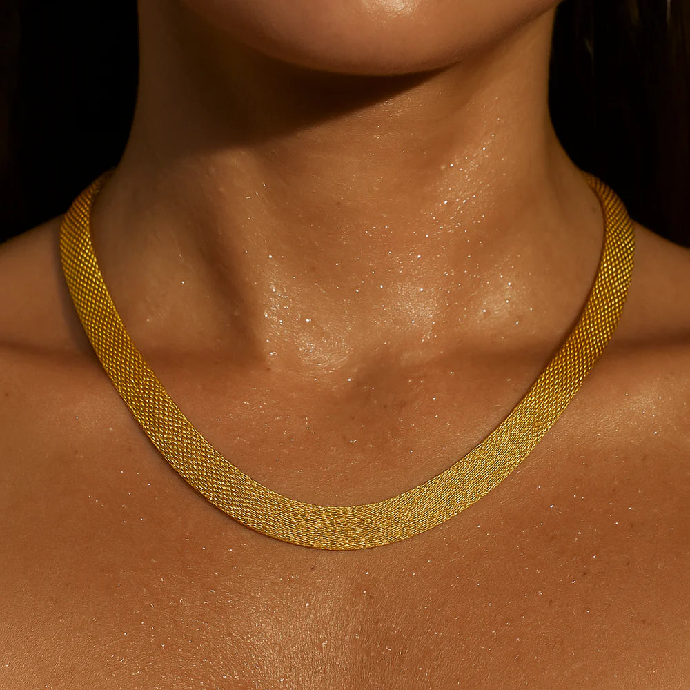 Della Mesh Chain Necklace