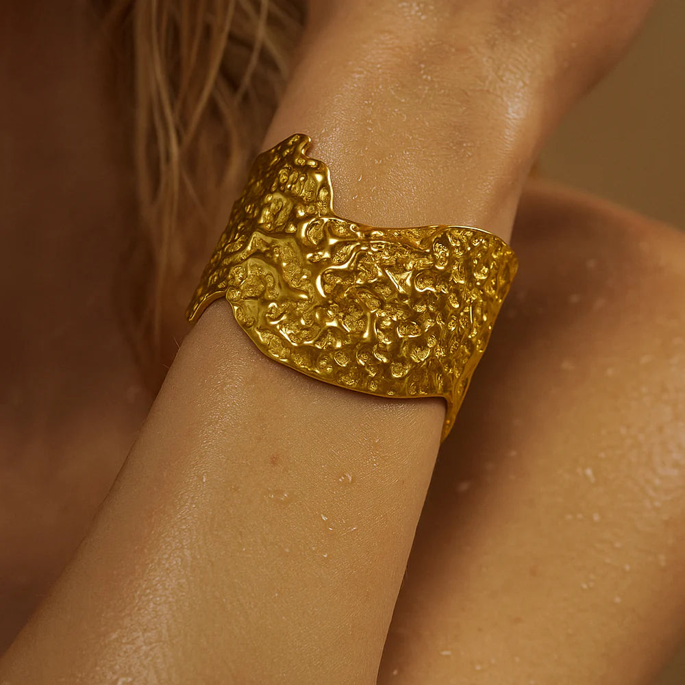 Tabitha Bangle