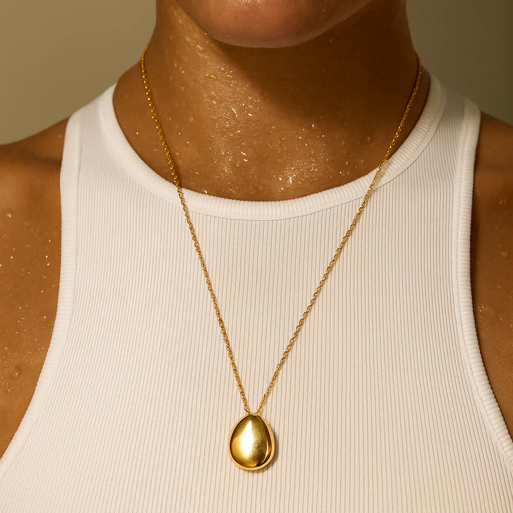 Yara Pendant Necklace