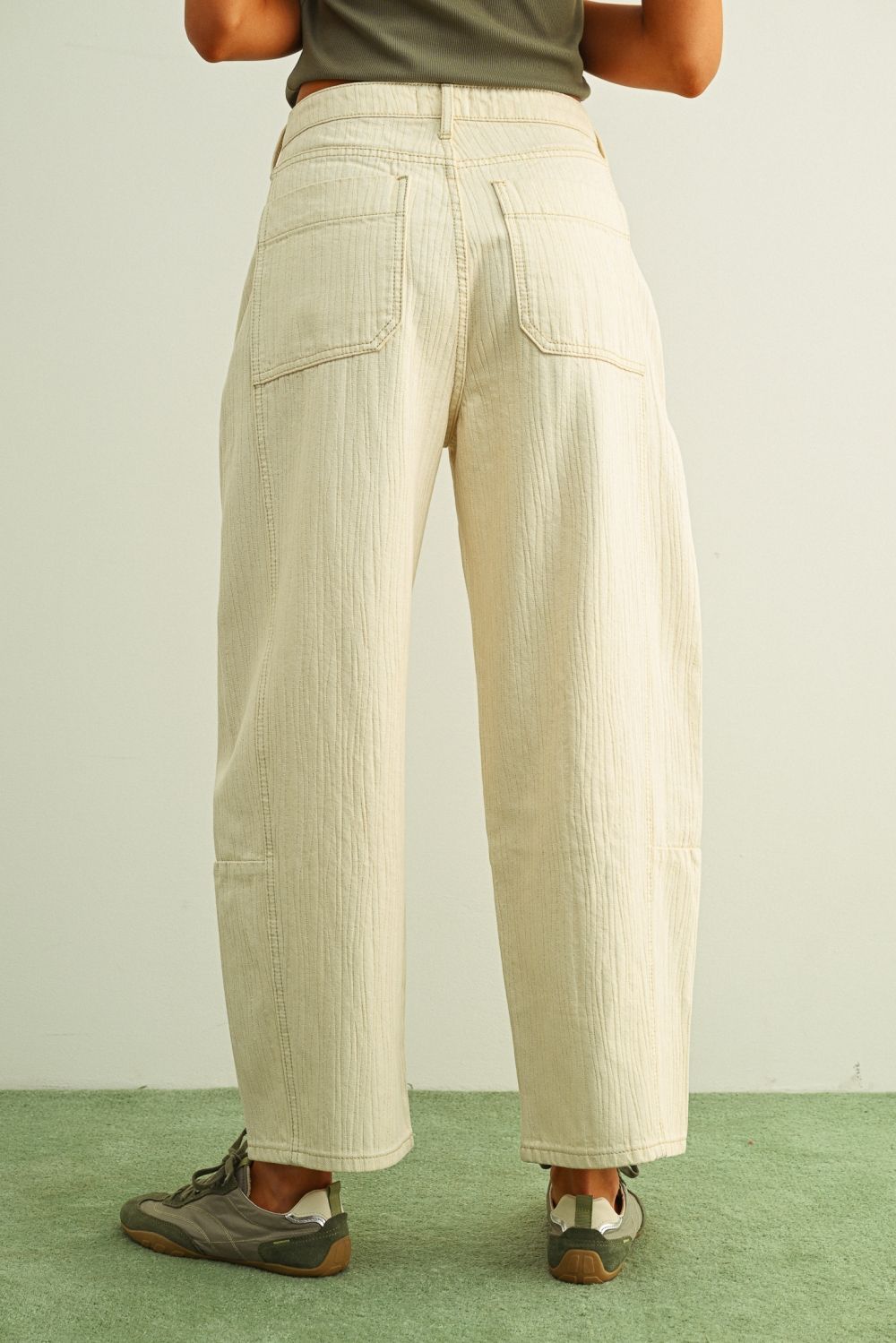 White Barrel Jeans