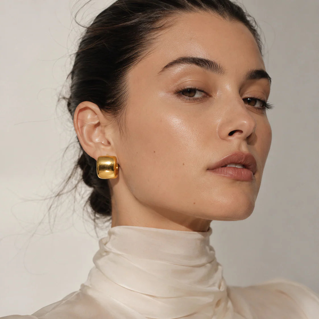 Zadie Wide Hoop Earring