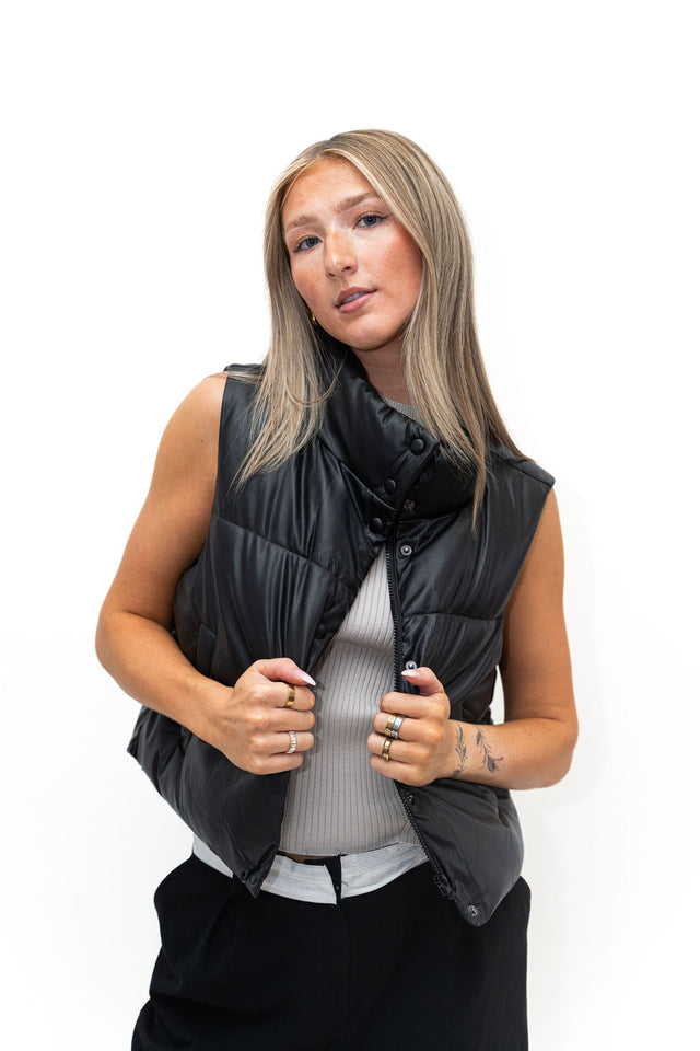 Theda Vest