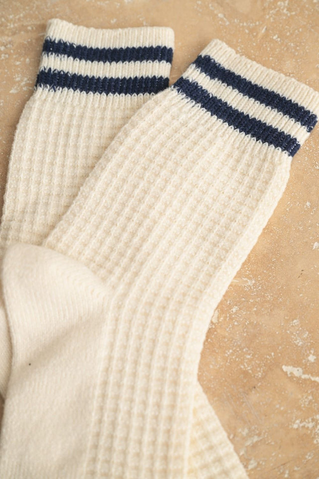 WAFFLE PATTERN STRIPED SOCKS