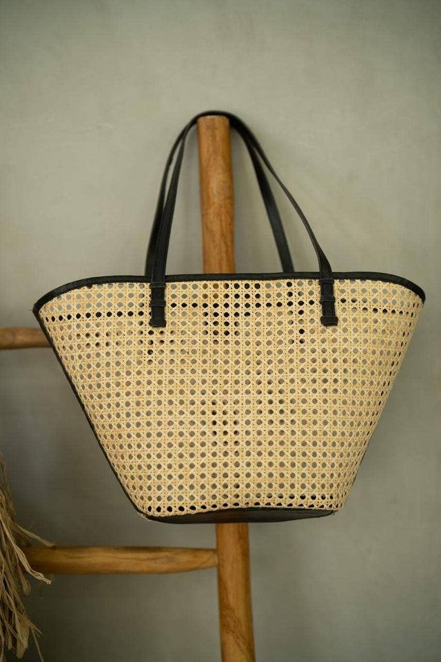 Dini Rattan Tote